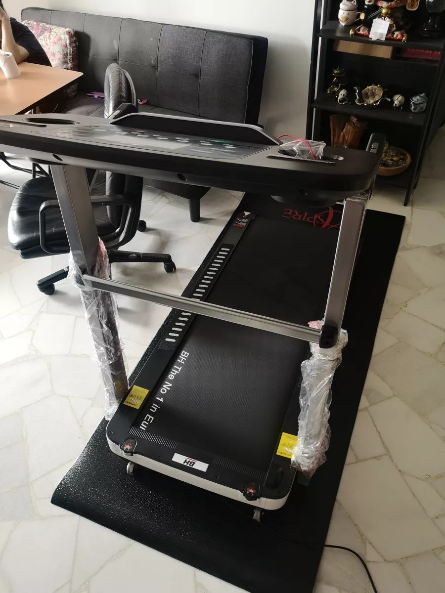 BH Fitness ginásio e máquinas de fitness Run Desk Pro BT7020, Cinta de  correr, Uso regular